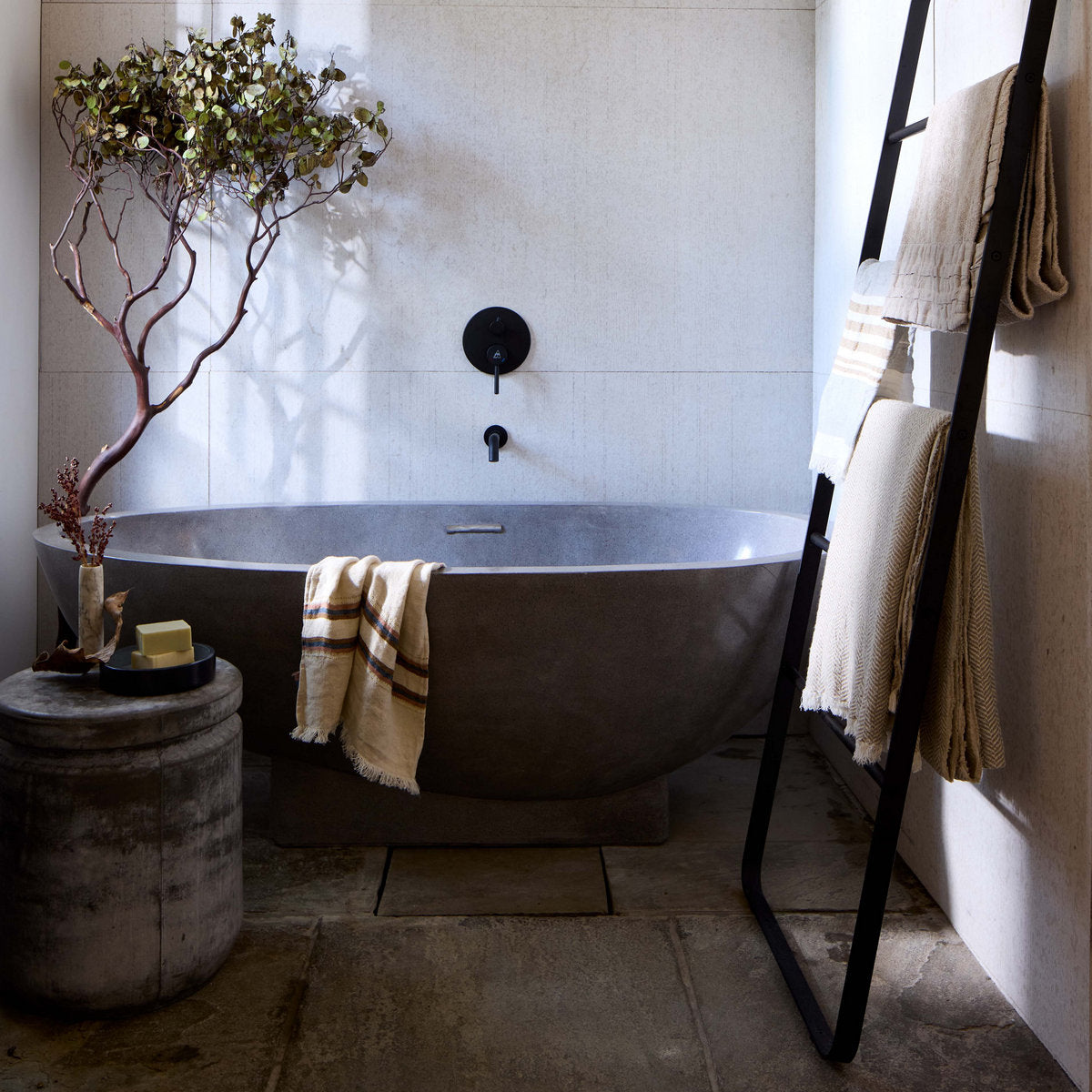 Best Minimalist Linen Home Decor