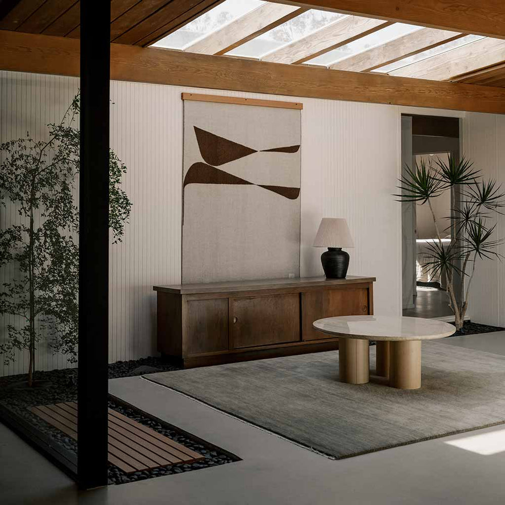 Berlin throw showing Bremermann composition filling full 53x70 field