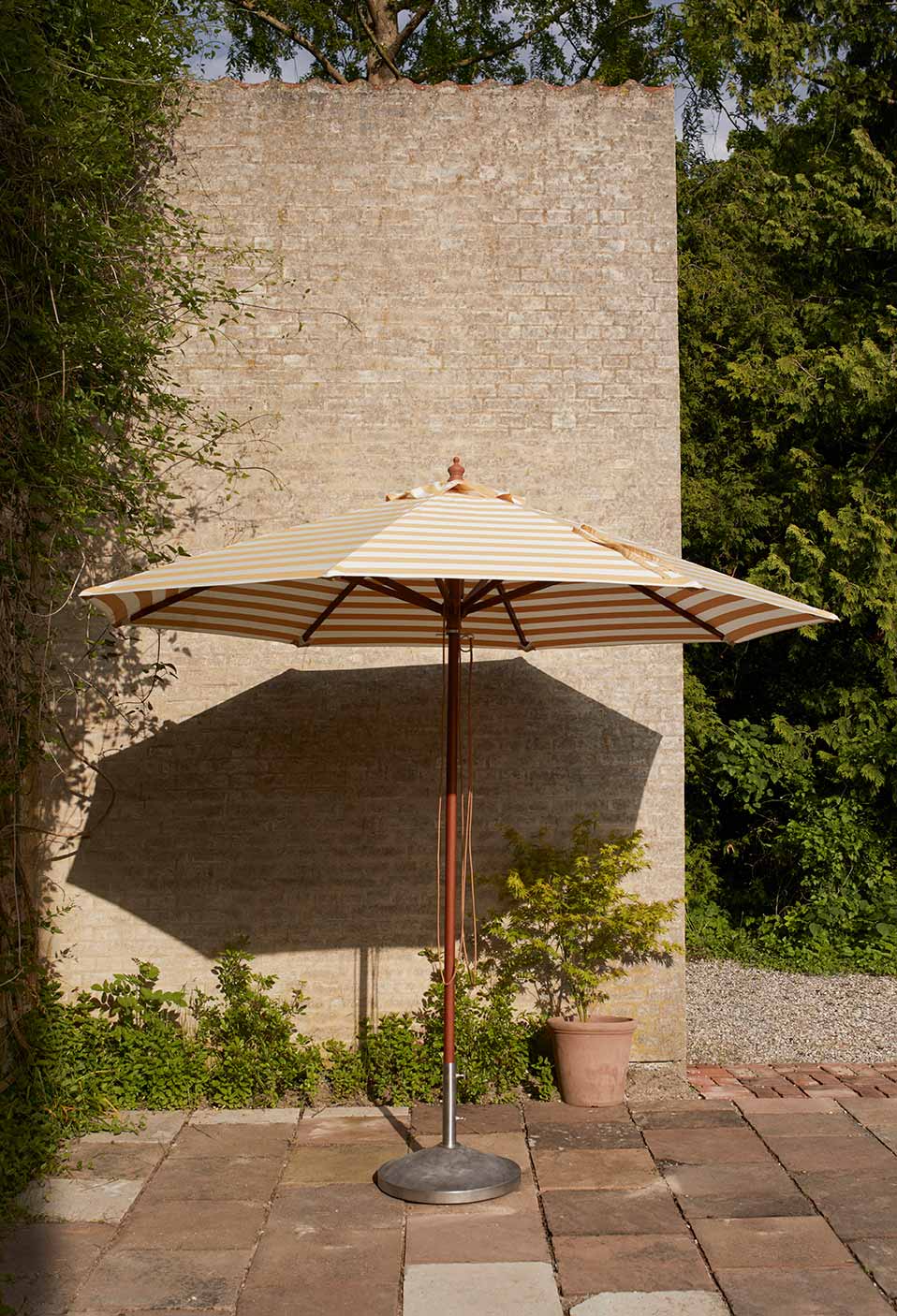 heavy-duty umbrella foot
