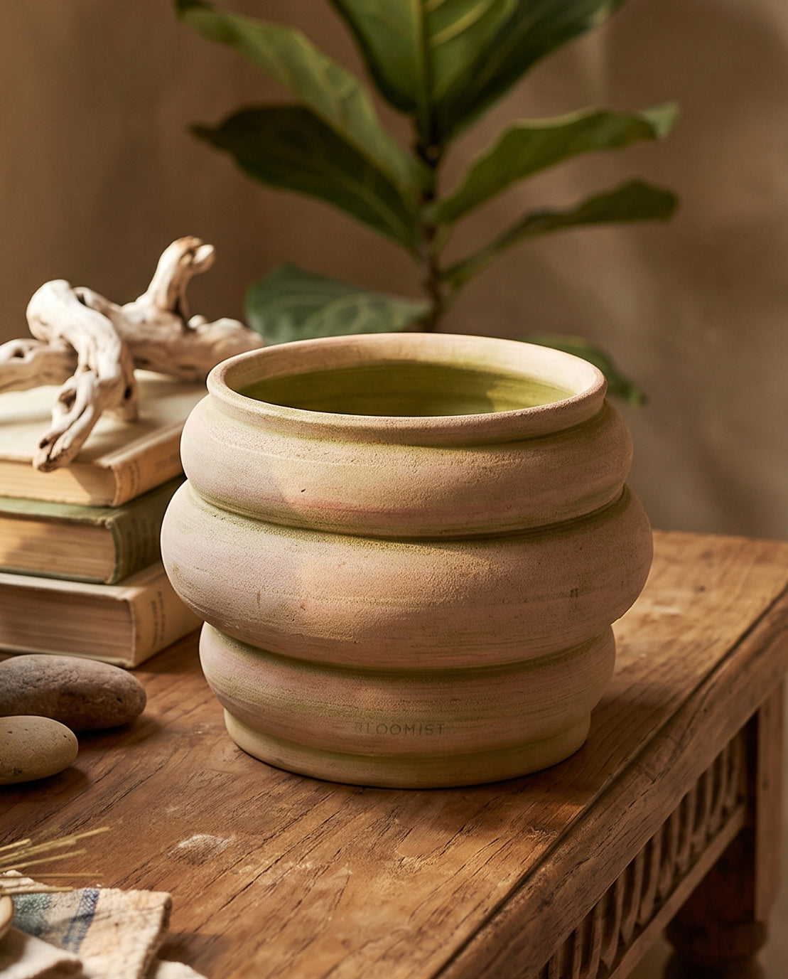 Basin Terracotta Pot, Greenwash