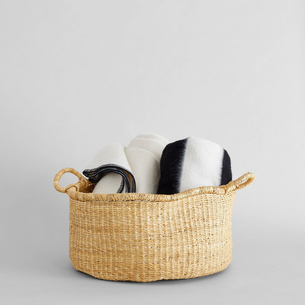 Siempre Throw, White Stripe - Bloomist