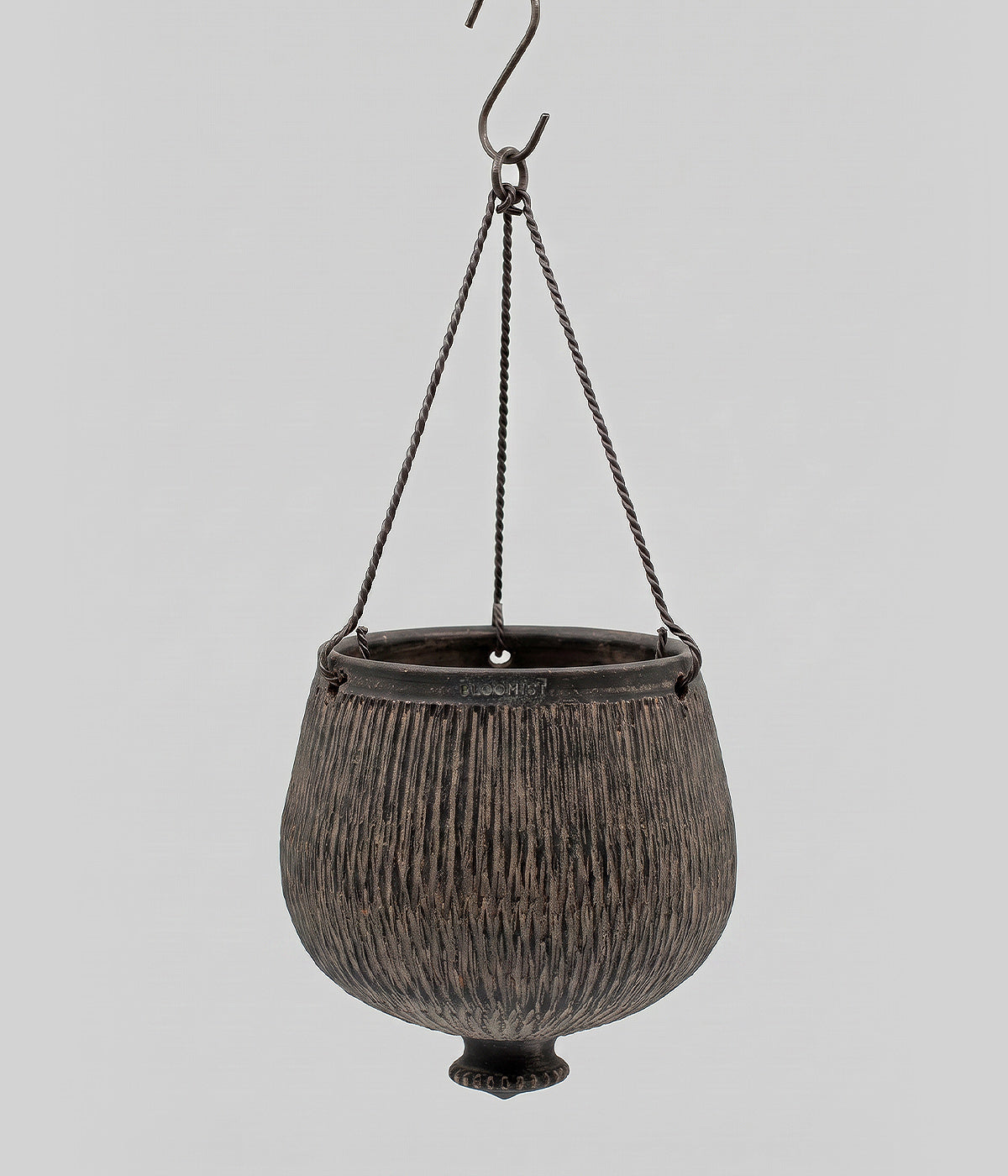 Terracotta Reed Hanging Planter, Dark Charcoal Wash
