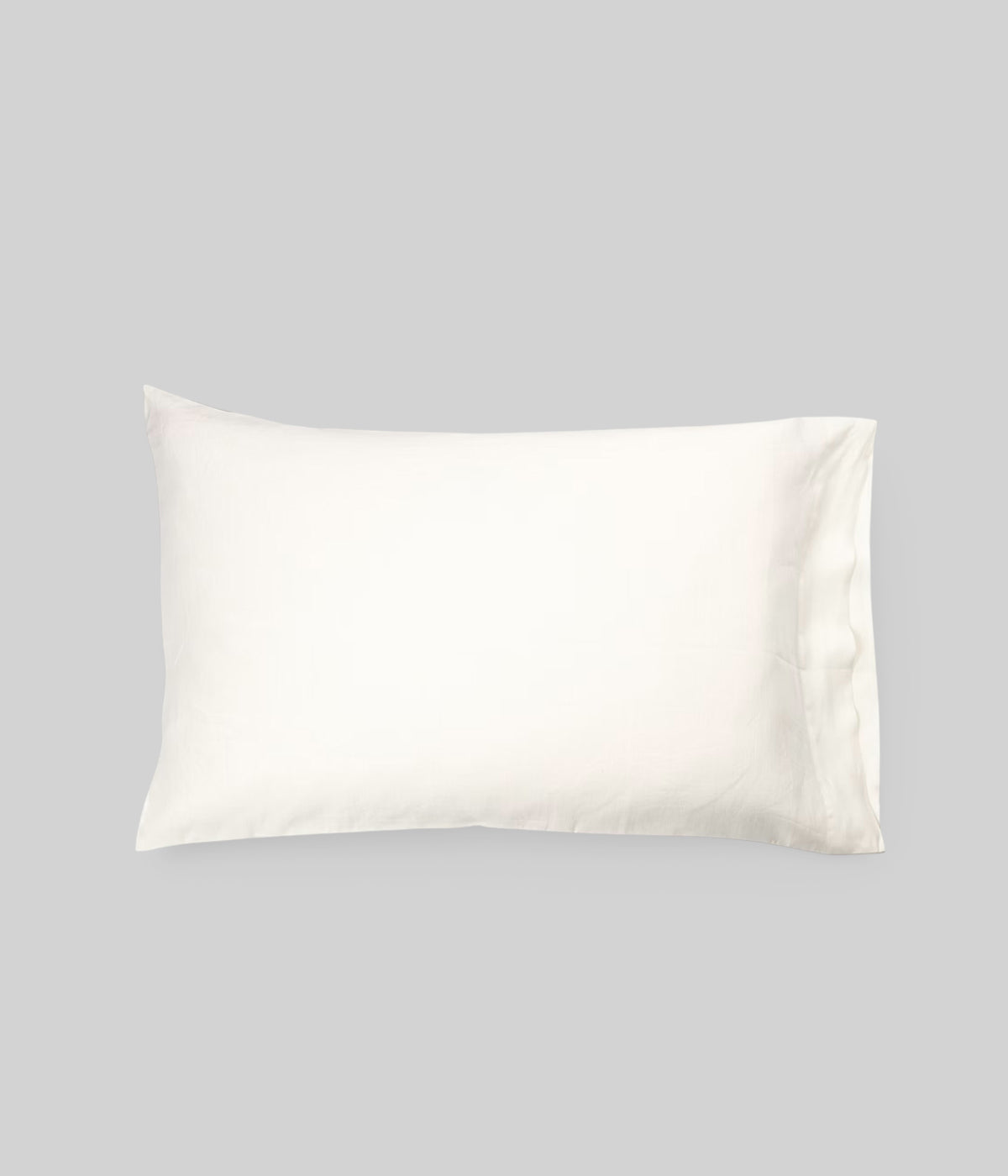 Pillow case linen in oyster tone woven by a Belgian mill with over 160 years of weaving heritage