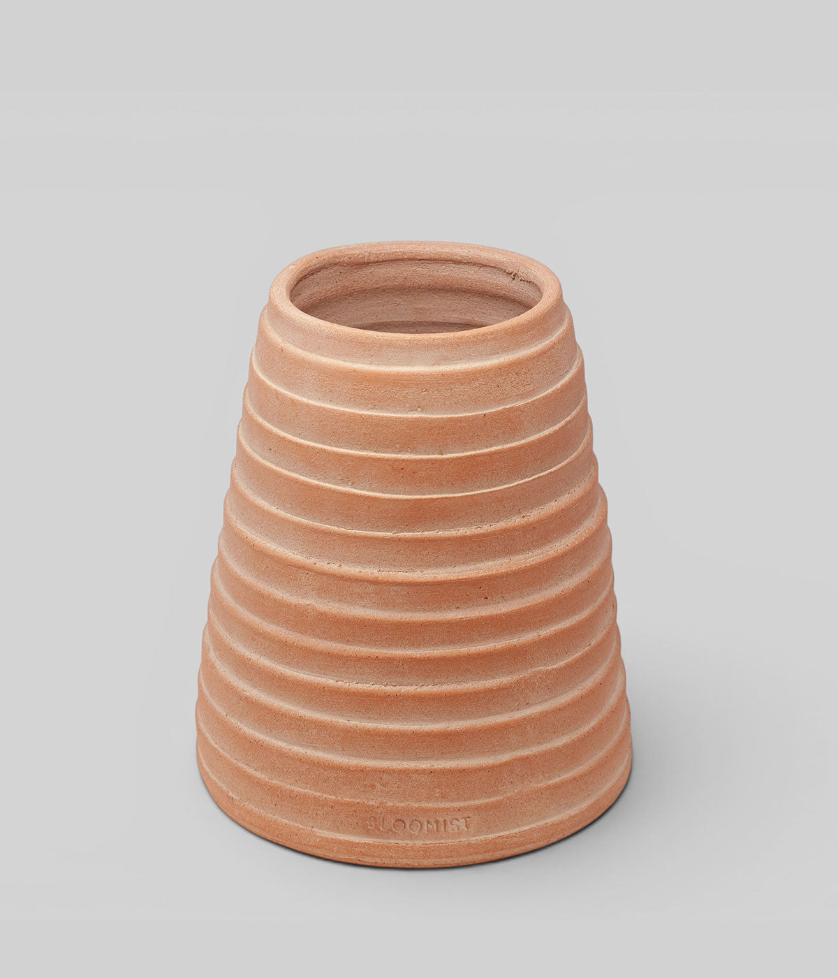Ridge Terracotta Planter, Whitewash