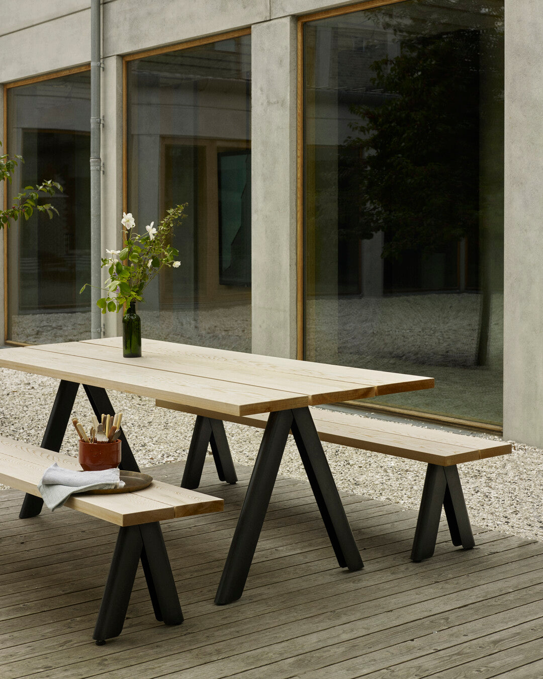 modern overlap bench 
