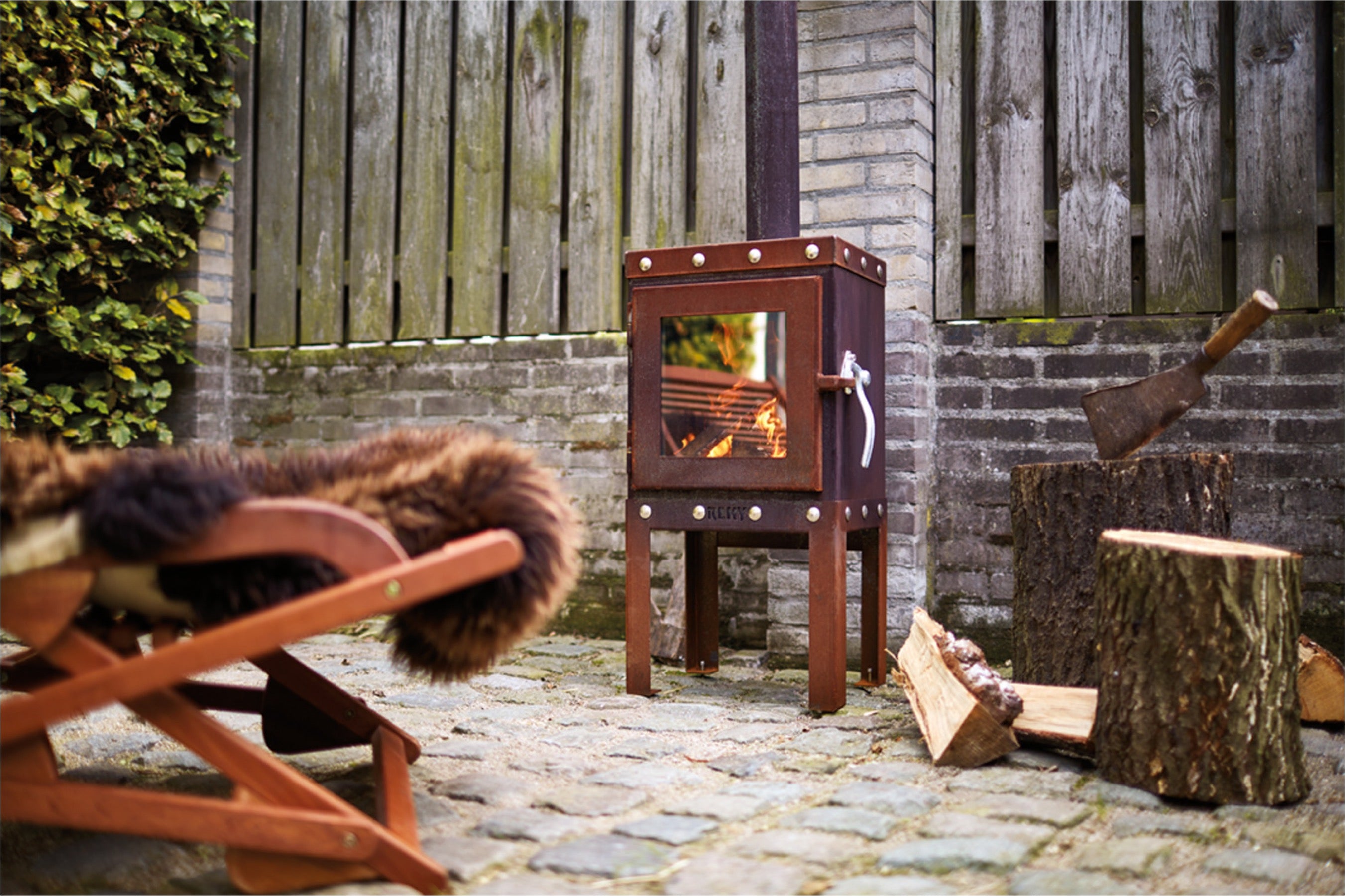 Industrial Piquia Compact Wood Stove