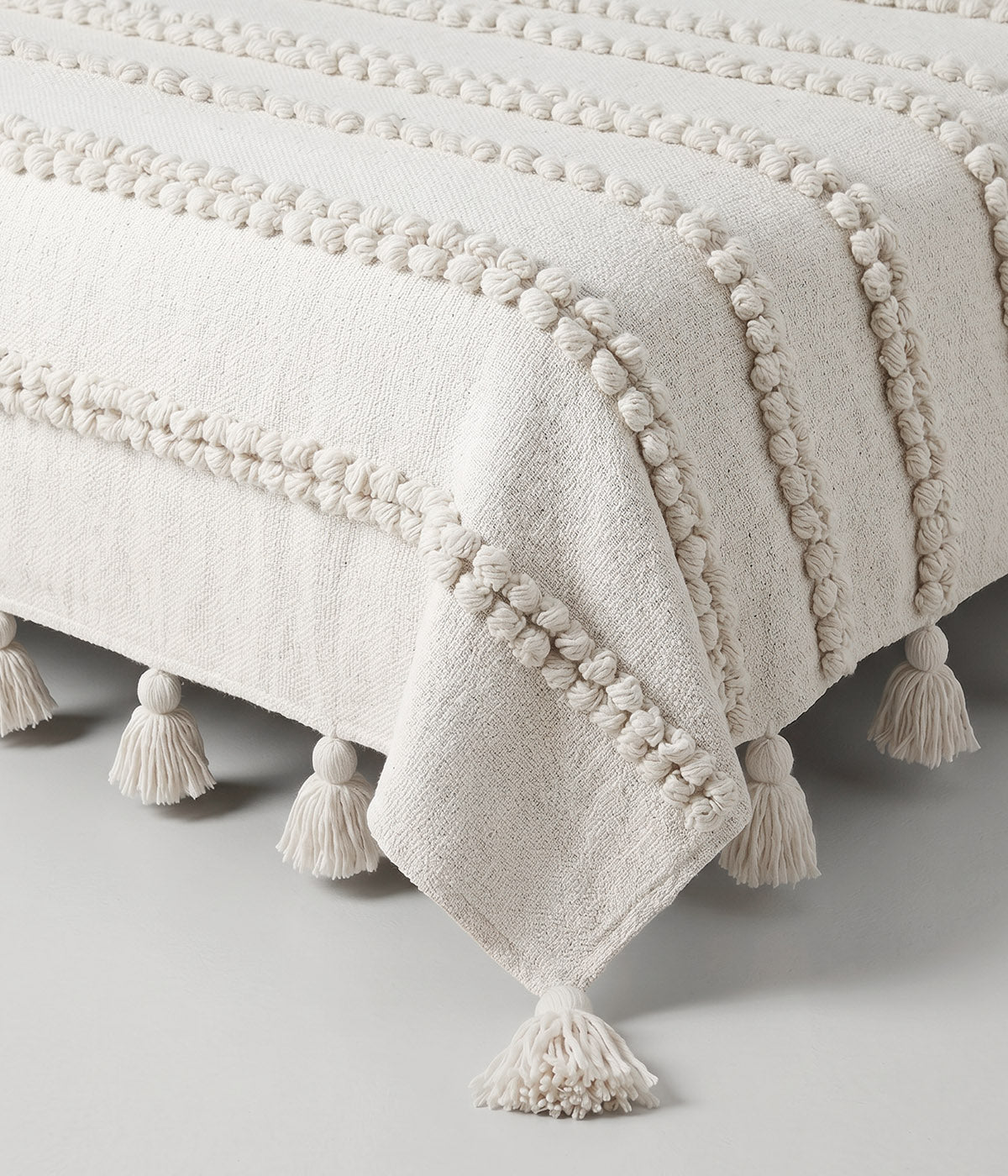 Wool throw blanket made from 100% undyed natural wool