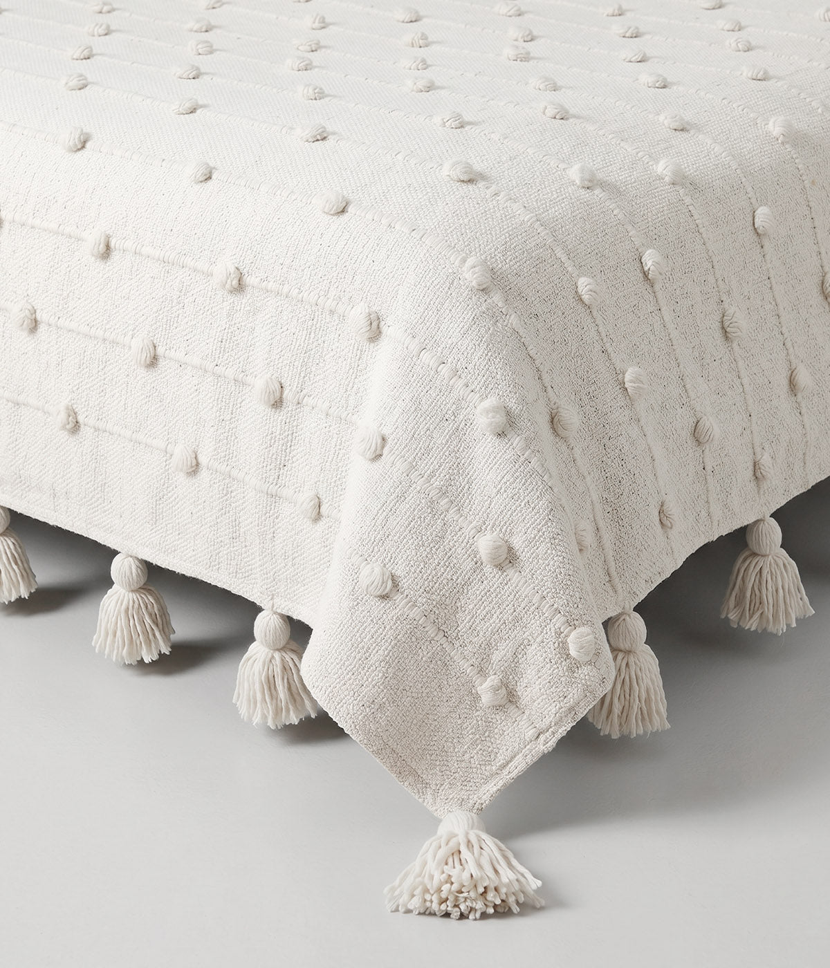 King and queen size wool blanket woven from 100% undyed natural wool