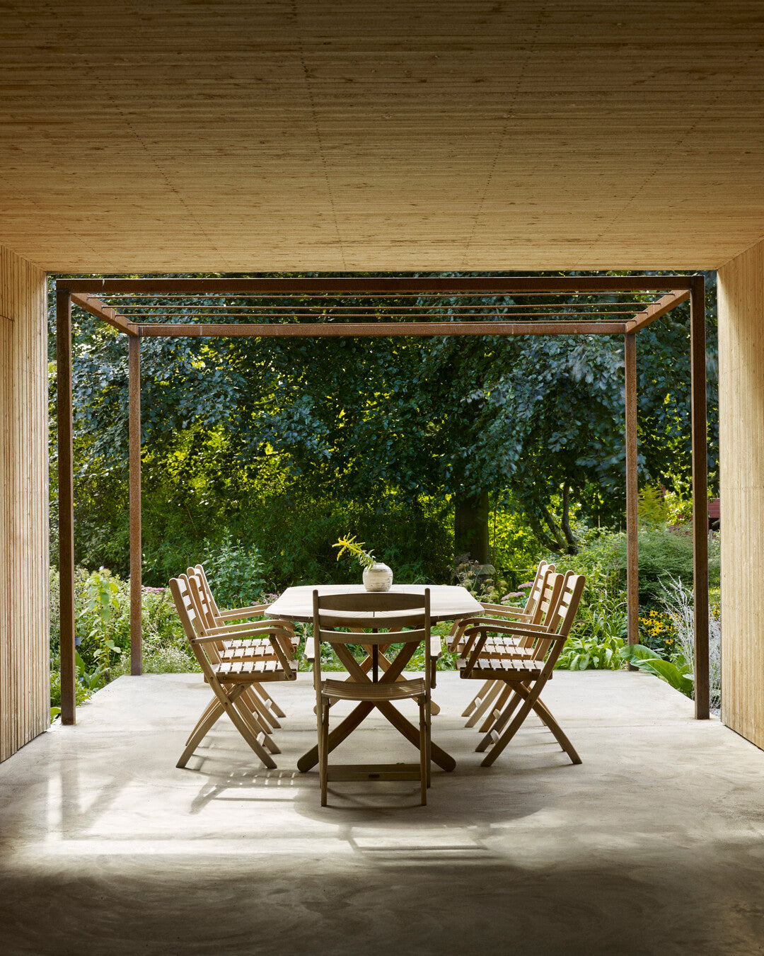 Timeless teak outdoor furniture
