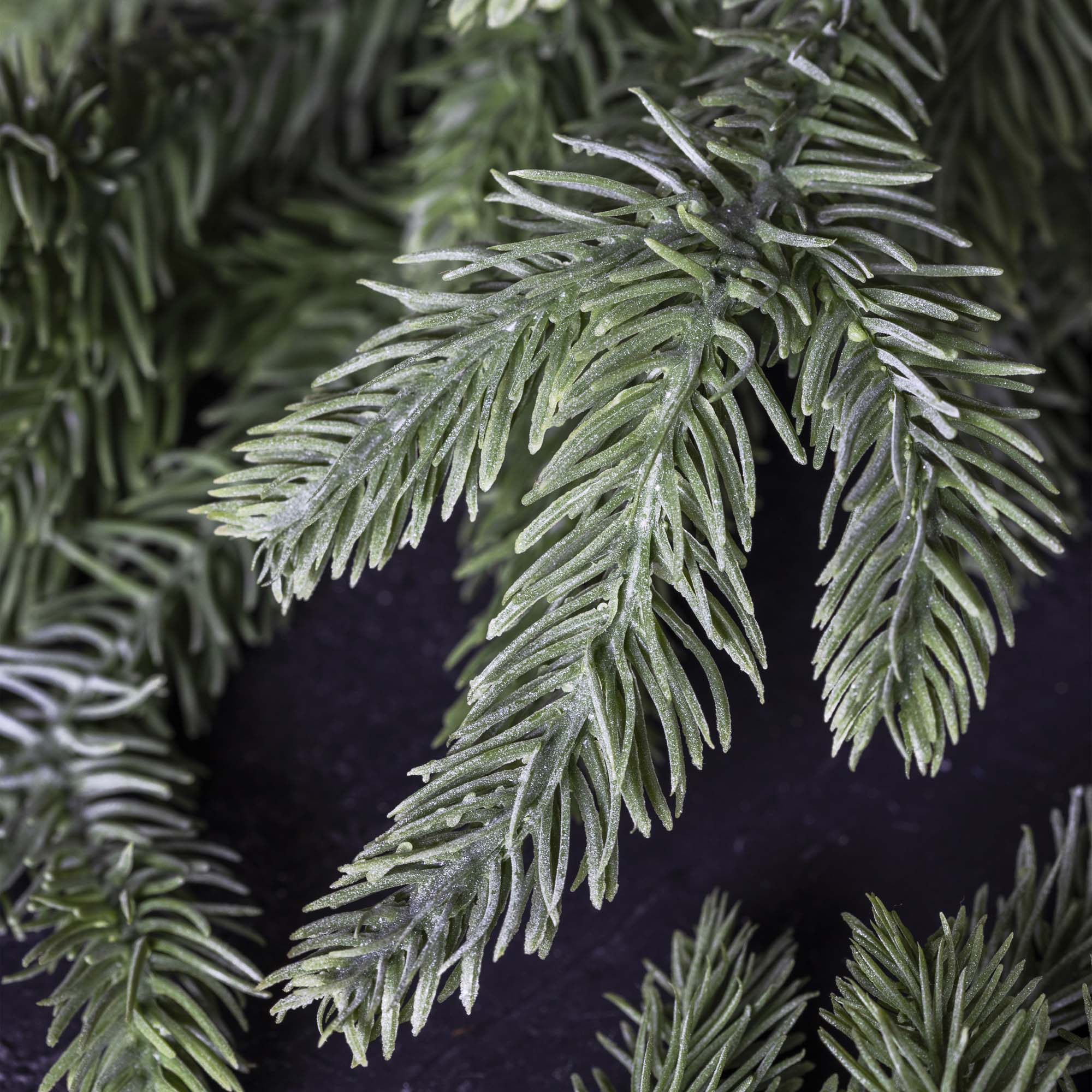 Sculptural faux foxtail pine with wire core and fine texture